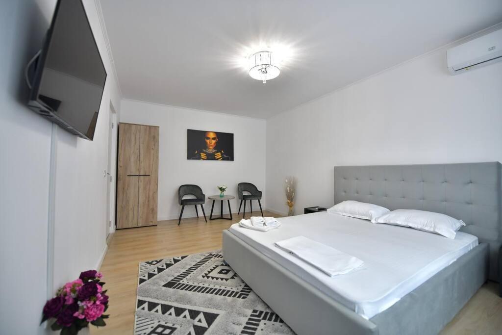 Luxury Studio / M Romancierilor บูคาเรสต์ ภายนอก รูปภาพ