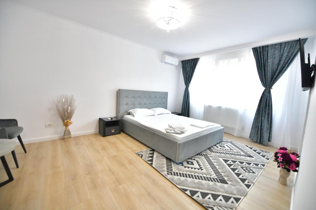 Luxury Studio / M Romancierilor บูคาเรสต์ ภายนอก รูปภาพ